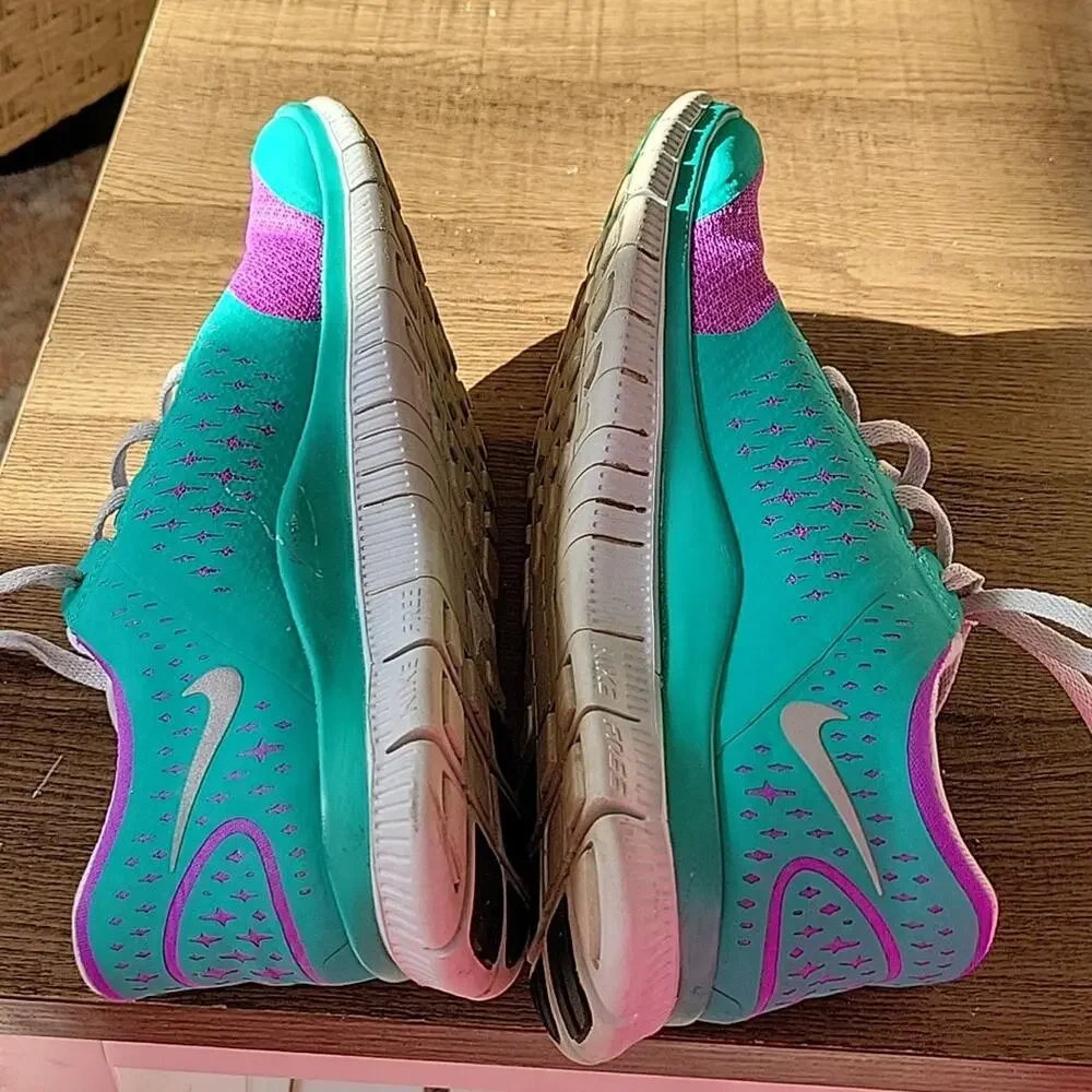 NiKe Free 4.0 V2 Flyknit Women's Size 8,  Running Shoes, Walking, Yoga